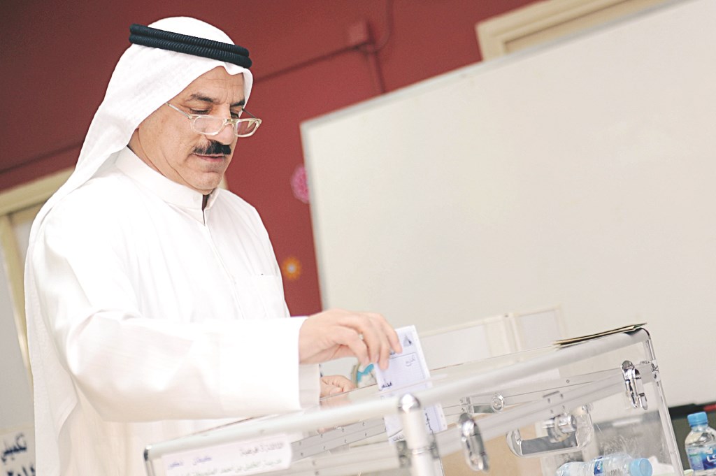 ... والمرشح عبدالله معيوف