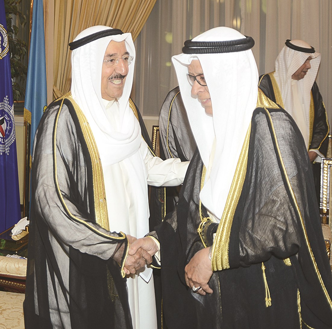 أحد المواطنين مهنئاً