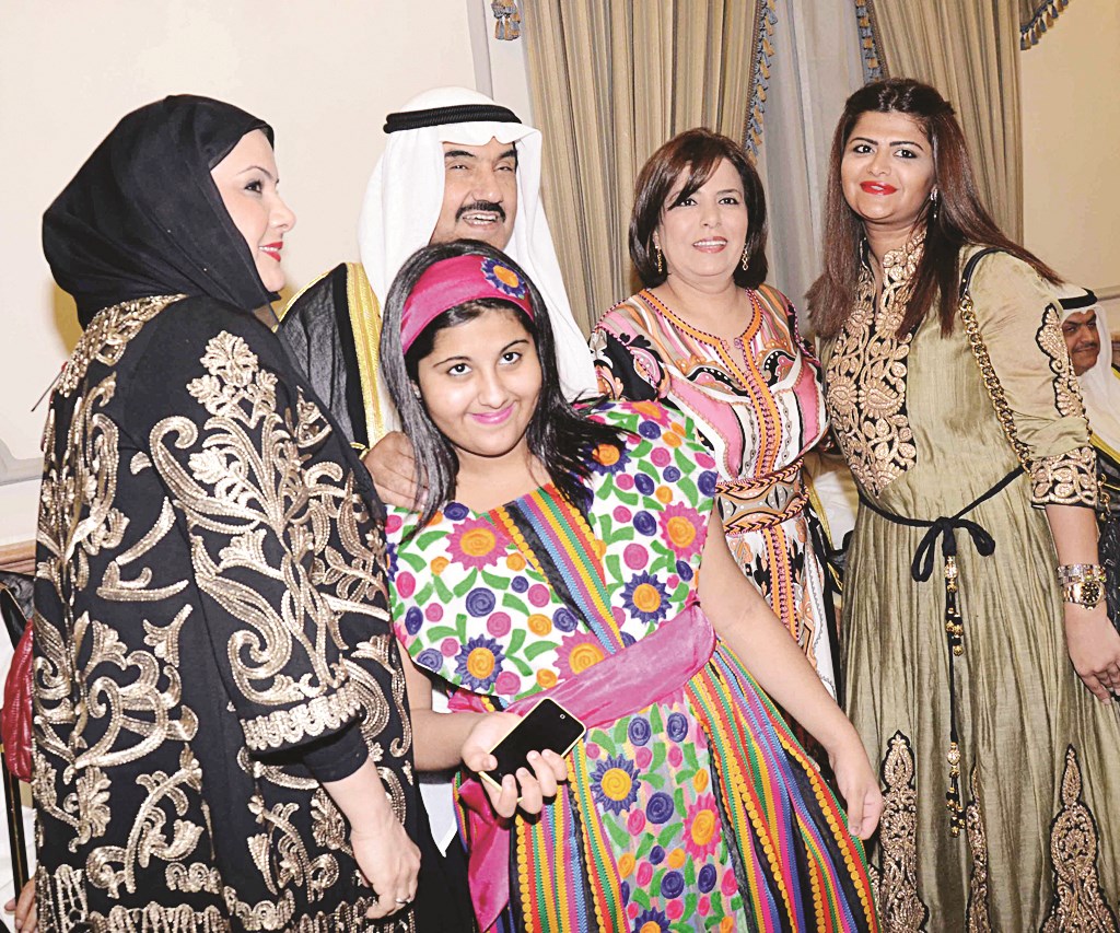 المرأة حاضرة