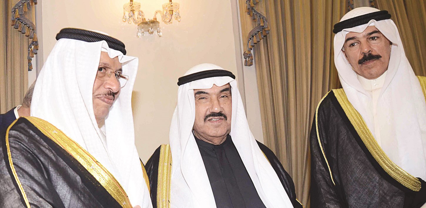 المحمد متوسطاً المبارك ومحمد الخالد