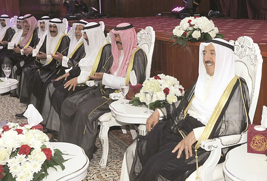 الأمير وولي العهد في جمعية المكفوفين