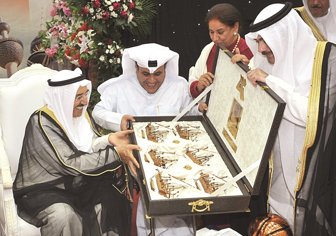 الأمير يتلقى هدية من شافي الهاجري