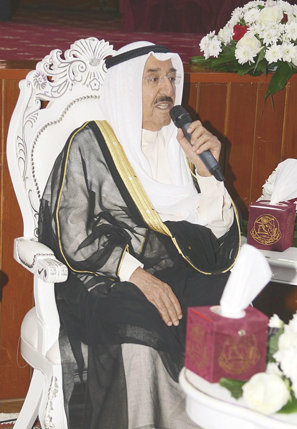 ... ومتحدثا في جمعية المكفوفين