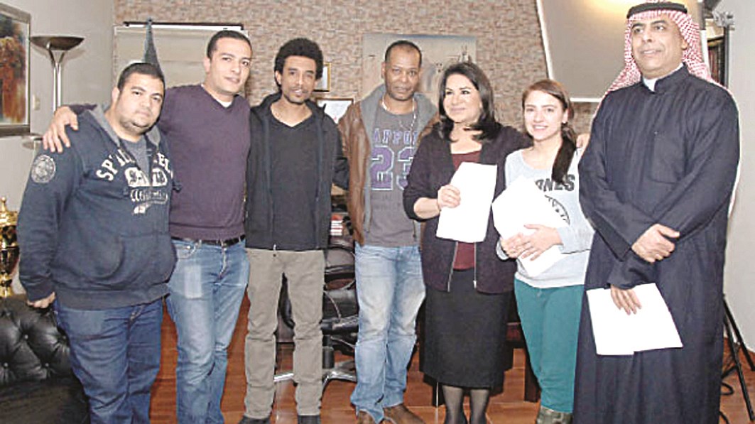 (أم طلال) ومحمد دحام في الكواليس