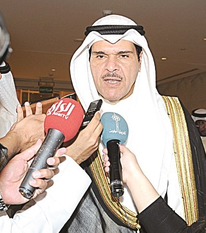 الحمود مصرحا للصحافيين