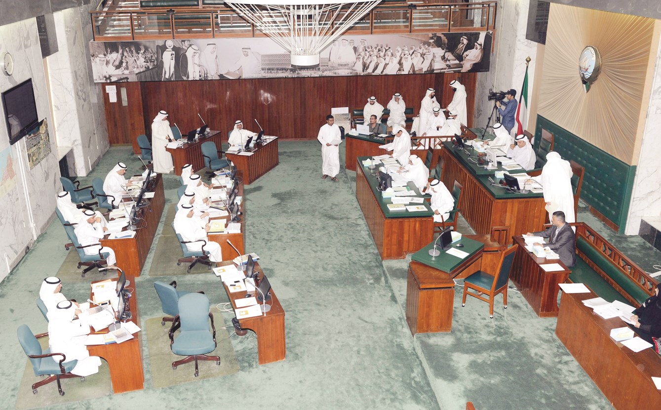 u0627u0644u0645u062cu0644u0633 u0627u0644u0628u0644u062fu064a u0641u064a u0622u062eu0631 u062cu0644u0633u0627u062a u062fu0648u0631u062au0647 u0627u0644u062du0627u062fu064au0629 u0639u0634u0631u0629 u0623u0648u0644 u0645u0646 u0623u0645u0633 (u062au0635u0648u064au0631 u0646u0627u064au0641 u0627u0644u0639u0642u0644u0629)