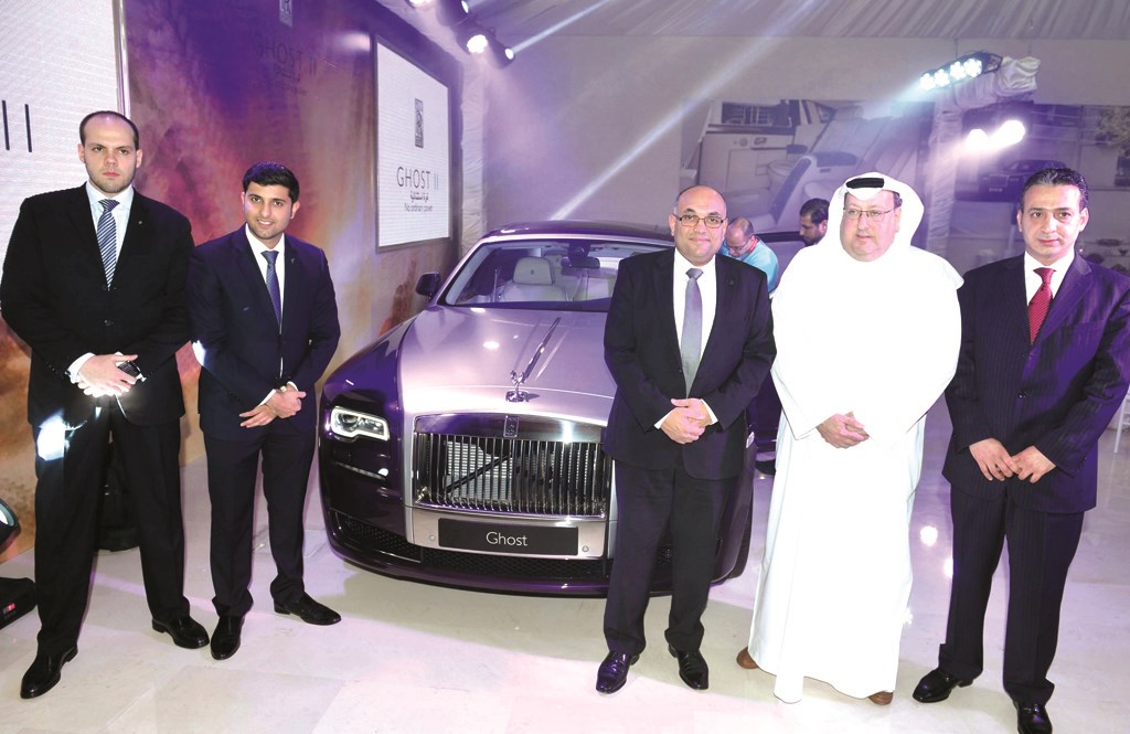 محمد الغانم وأيمن غانم خلال إطلاق السيارات