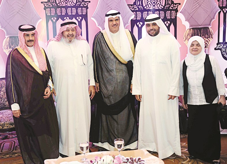 فيصل القناعي بين الحمود والدعيج