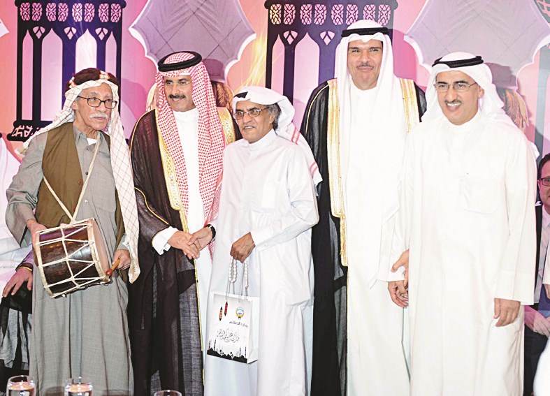 الوزير عبدالعزيز الإبراهيم حضر للتهنئة