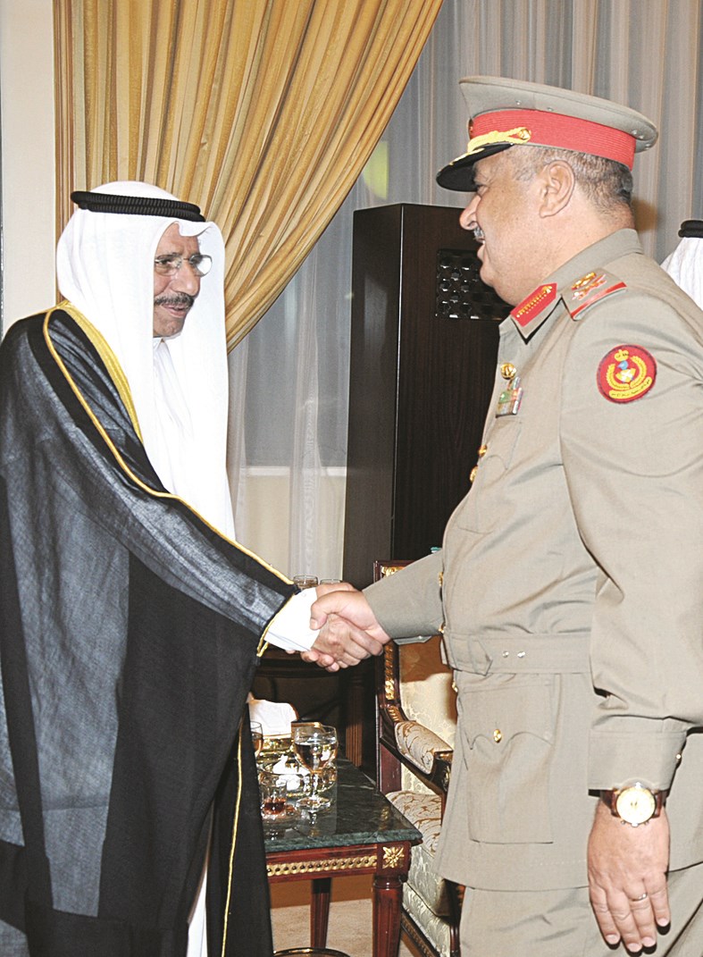 شملان الصباح يتلقى التهنئة