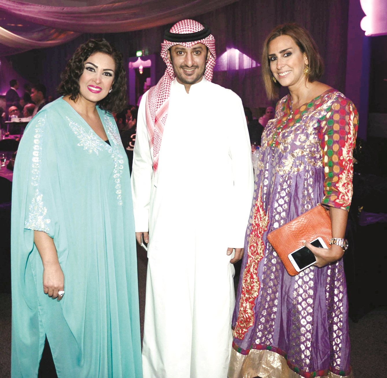 إيناس ورولا عبدالعزيز وحمد الصراف