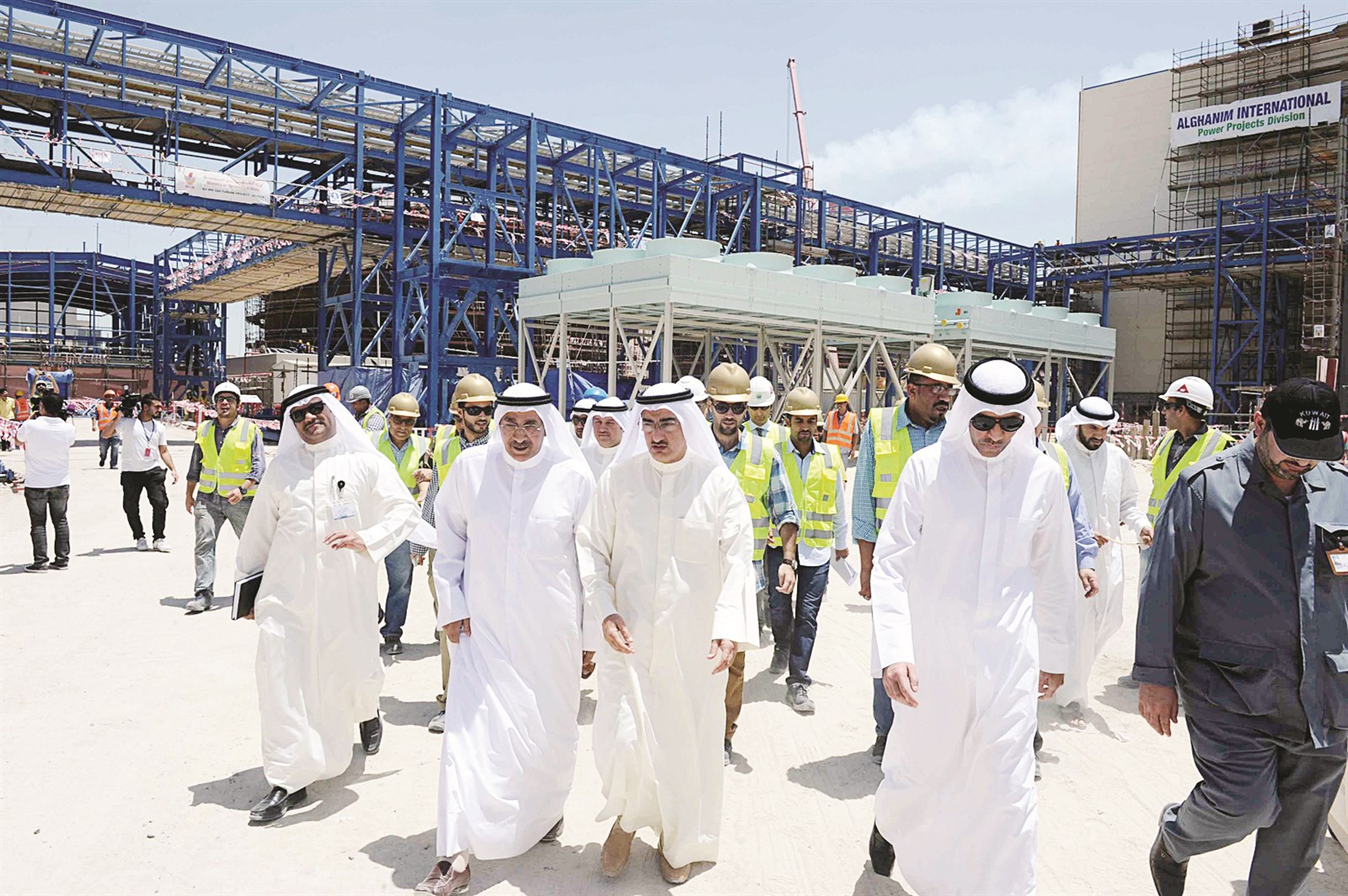 u0627u0644u0648u0632u064au0631 u0627u0644u0625u0628u0631u0627u0647u064au0645 u062eu0644u0627u0644 u062cu0648u0644u0629 u0639u0644u0649 u0645u062du0637u0629 u0627u0644u0632u0648u0631 (u062au0635u0648u064au0631 u0637u0627u0631u0642 u0639u0632 u0627u0644u062fu064au0646)