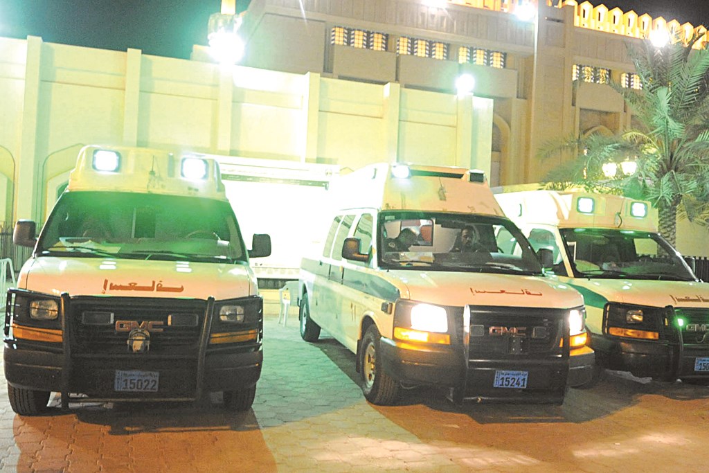 سيارات الإسعاف حاضرة