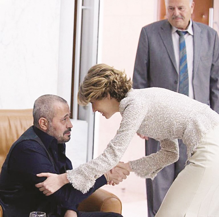 u0633u064au062fu0629 u0633u0648u0631u064au0629 u0627u0644u0627u0648u0644u0649 u062au0644u0642u064a u0627u0644u062au062du064au0629 u0639u0644u0649 u062cu0648u0631u062c u0648u0633u0648u0641