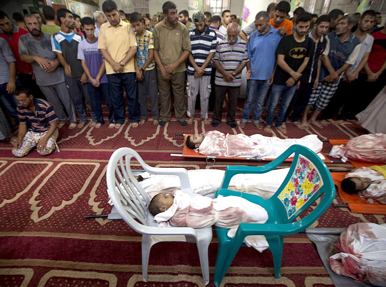 u0641u0644u0633u0637u064au0646u064au0648u0646 u064au0635u0644u0648u0646 u0639u0644u0649 u062cu062bu0627u0645u064au0646 10 u0636u062du0627u064au0627 u0628u064au0646u0647u0645 u0623u0637u0641u0627u0644 u0633u0642u0637u0648u0627 u0641u064a u063au0627u0631u0629 u0625u0633u0631u0627u0626u064au0644u064au0629 u0639u0644u0649 u0628u064au062a u0644u0627u0647u064au0627  (u0627 u0641 u0628)