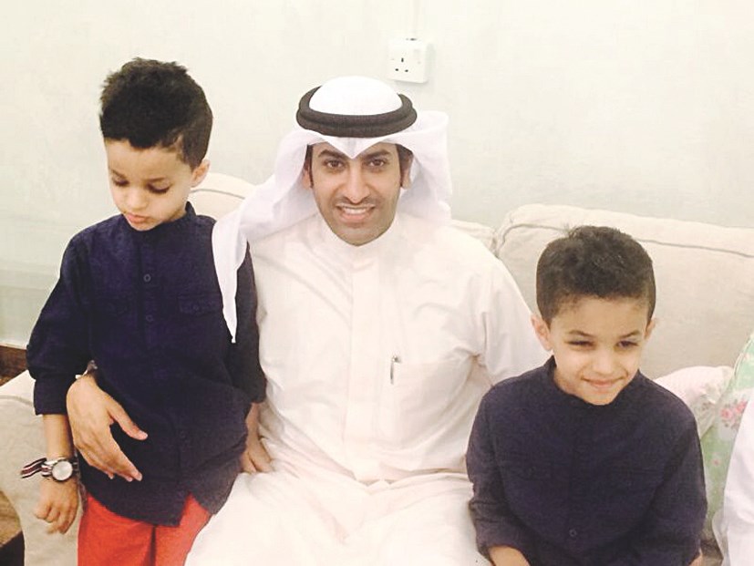 u0627u0644u0645u0630u064au0639 u0633u0639u0648u062f u0627u0644u062du0633u064au0646u064a u064au062au0648u0633u0637 u0627u0644u0637u0641u0644u064au0646 u062eu0644u064au0644 u0648u0639u0628u062fu0627u0644u0644u0647