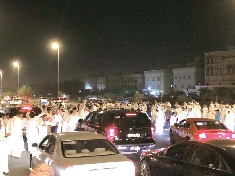 u0627u0644u0645u062au0638u0627u0647u0631u0648u0646 u064au063au0644u0642u0648u0646 u0627u0644u062fu0627u0626u0631u064a u0627u0644u0633u0627u062fu0633 u0642u0628u0644 u0627u0646 u062au0639u064au062f u0627u0644u0642u0648u0627u062a u0627u0644u062eu0627u0635u0629 u0641u062au062du0647 (u062au0635u0648u064au0631 u062cu0644u0627u0644 u0645u0639u0648u0636)