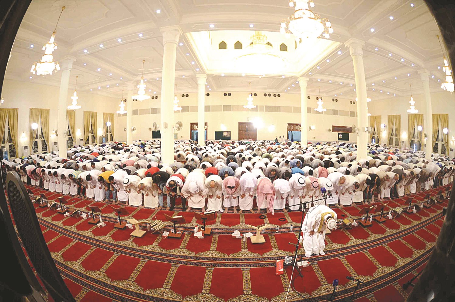 u0635u0644u0627u0629 u0627u0644u062au0631u0627u0648u064au062d (u062au0635u0648u064au0631 u0637u0627u0631u0642 u0639u0632u0627u0644u062fu064au0646)