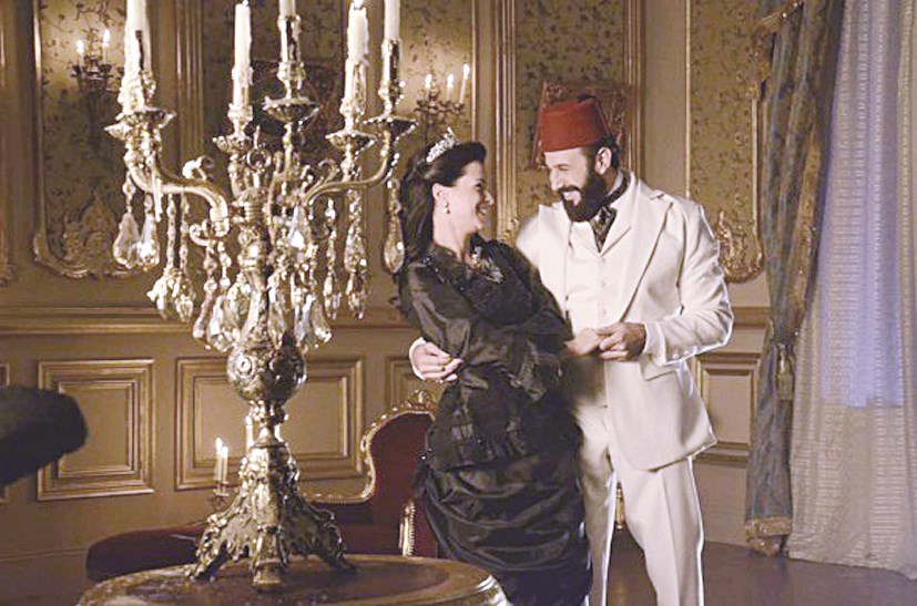 مشهد يجمعها بقصي خولي في «سرايا عابدين»