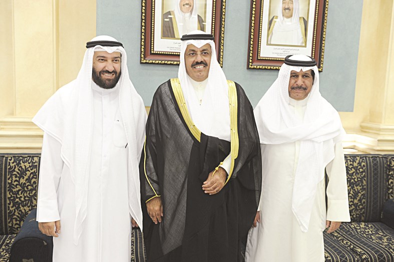 العمير مهنئا