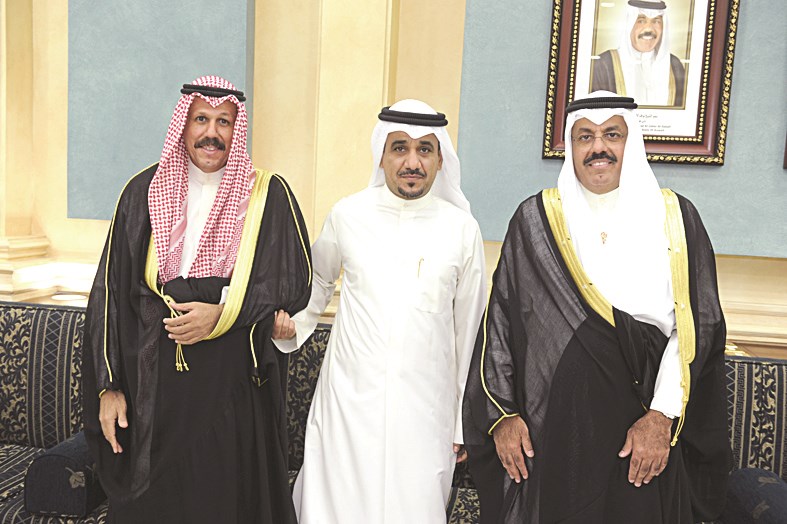 الزميل منصور الشمري يقدم التهاني