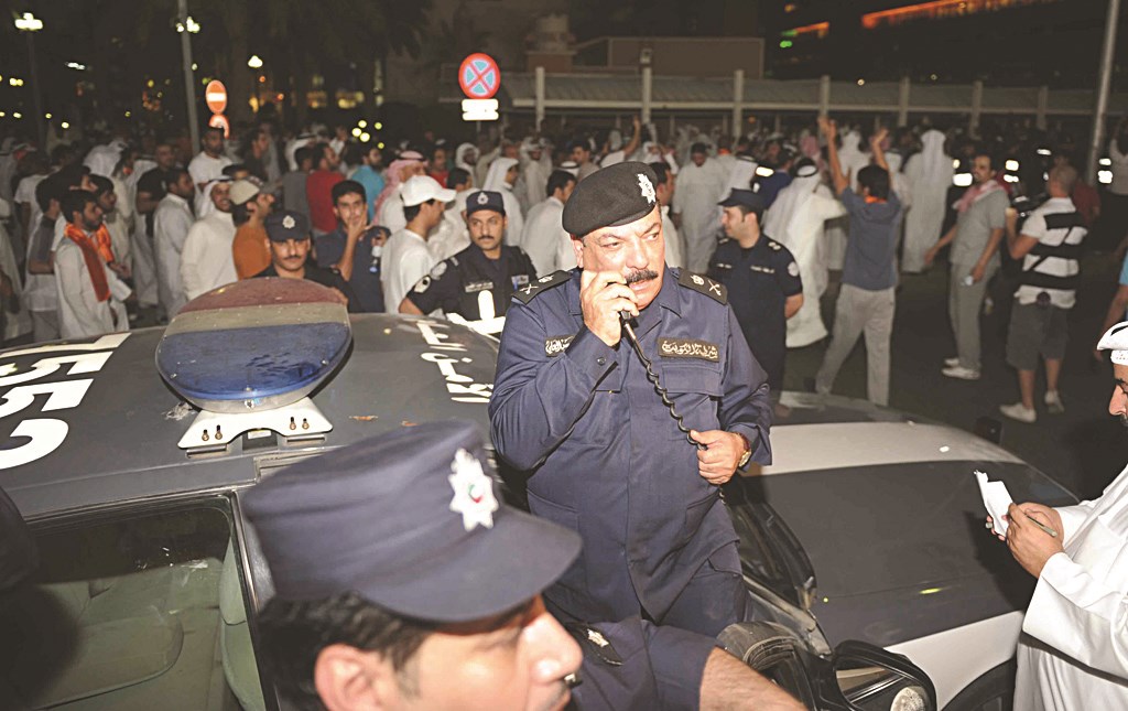 اللواء عبدالفتاح العلي يتابع الأحداث