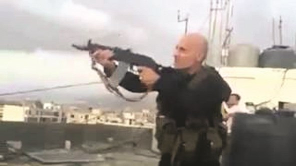 مطلق النار الذي أوقفه الأمنيون في الضاحية الجنوبية