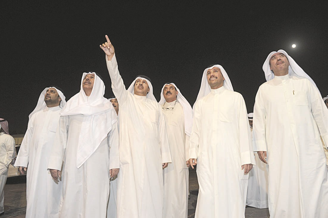 موسى يشير إلى آثار الرصاص على بيته