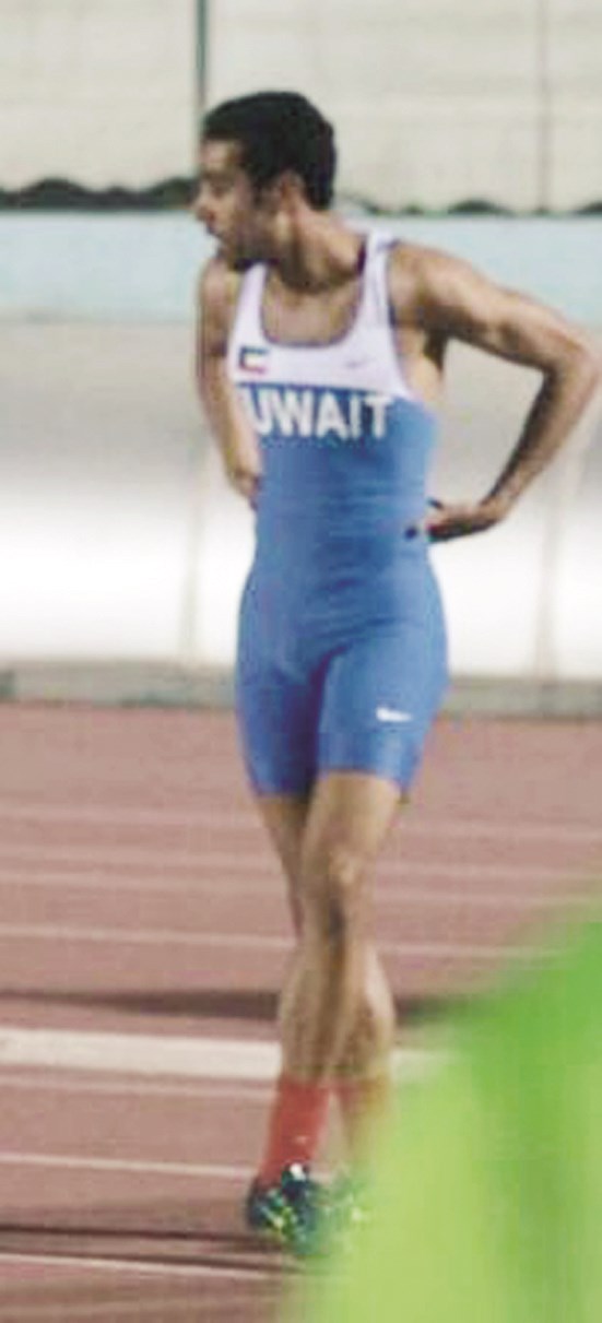 عبدالعزيز المنديل في ملعب كيفان الاحد الماضي