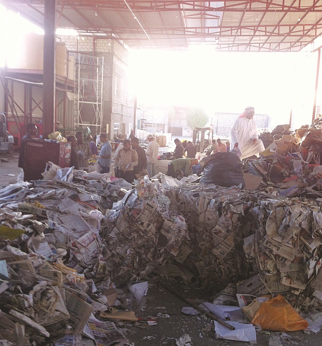 u0623u0637u0646u0627u0646 u0627u0644u0648u0631u0642 u0628u064au0639u062a u0645u0639 u0645u0632u0627u062f u0627u0644u0623u062bu0627u062b