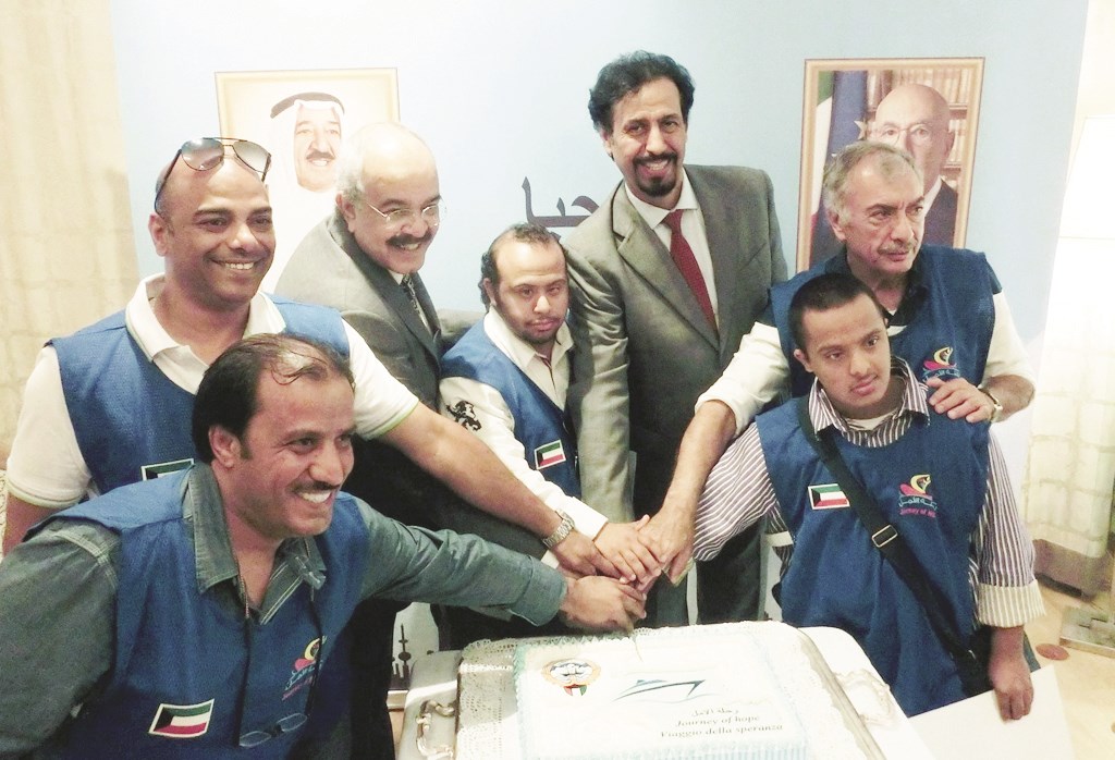 قطع قالب حلوى