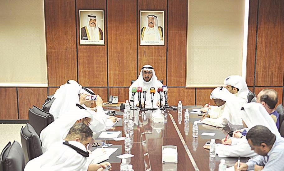 u062cu0627u0646u0628 u0645u0646 u0627u0644u0645u0624u062au0645u0631 u0627u0644u0635u062du0627u0641u064a (u062au0635u0648u064au0631 u0633u0639u062f u0647u0646u062fu0627u0648u064a)