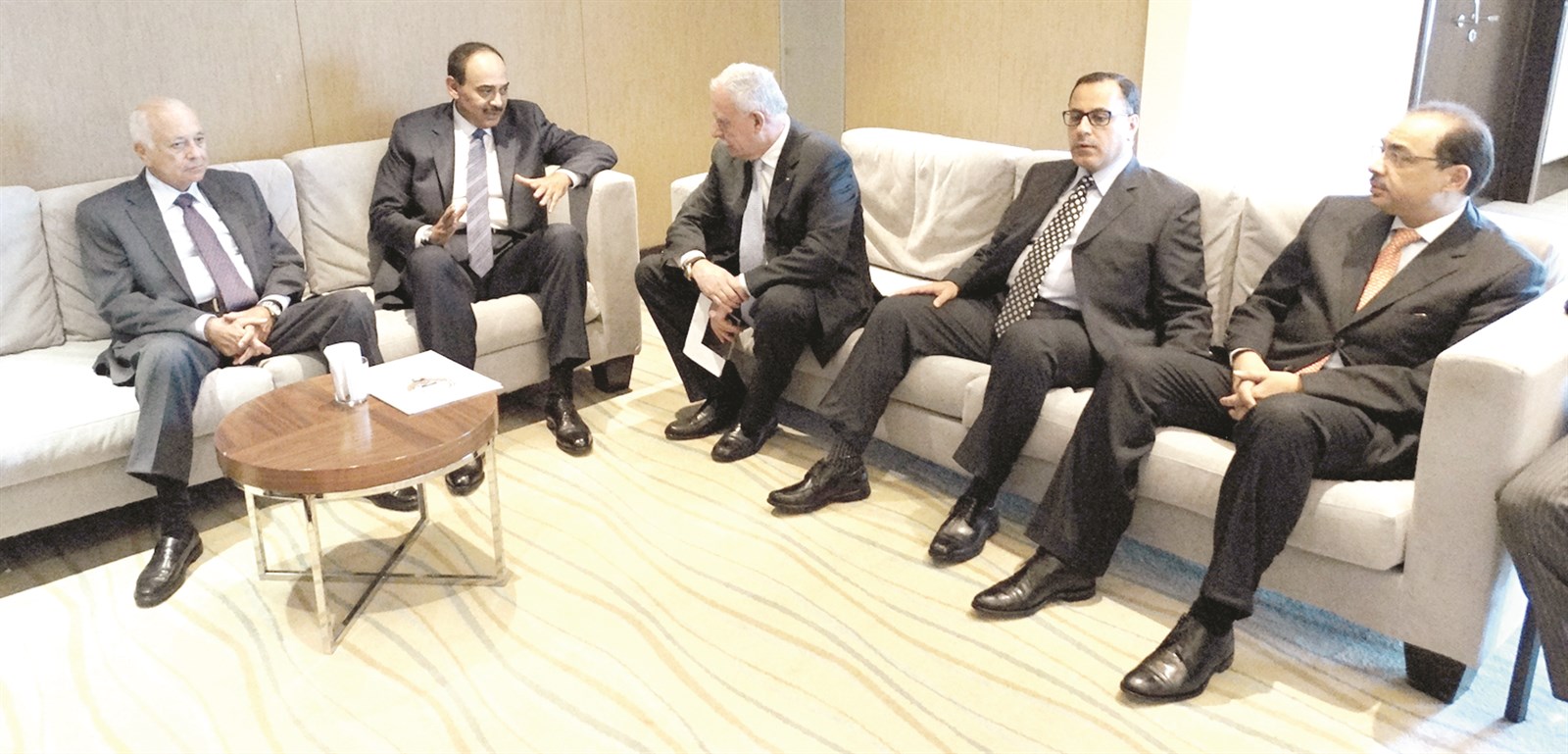 u0627u0644u062eu0627u0644u062f u0645u062au0631u0626u0633u0627u064b u0627u0644u0627u062cu062au0645u0627u0639 u0627u0644u062au0646u0633u064au0642u064a u0627u0644u0639u0631u0628u064a u062au0645u0647u064au062fu0627 u0644u0627u062cu062au0645u0627u0639u0627u062a u0645u0639 u0645u0633u0624u0648u0644u064au0646 u0623u062cu0627u0646u0628 u0641u064a u062cu0646u064au0641