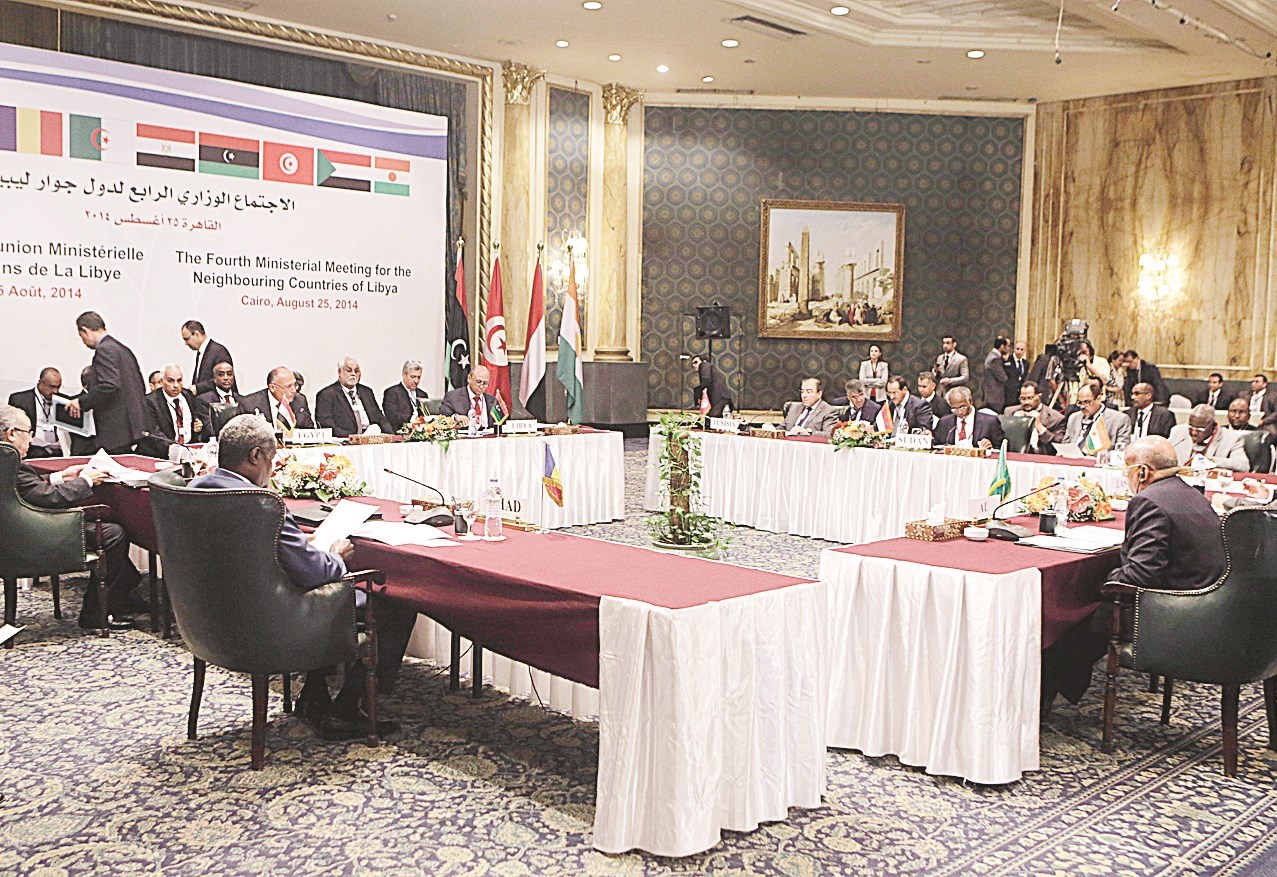 u062cu0627u0646u0628 u0645u0646 u0627u062cu062au0645u0627u0639 u0648u0632u0631u0627u0621 u062eu0627u0631u062cu064au0629 u062fu0648u0644 u0627u0644u062cu0648u0627u0631 u0627u0644u0644u064au0628u064a u0641u064a u0627u0644u0642u0627u0647u0631u0629 u0623u0645u0633 (u0623 u0628)