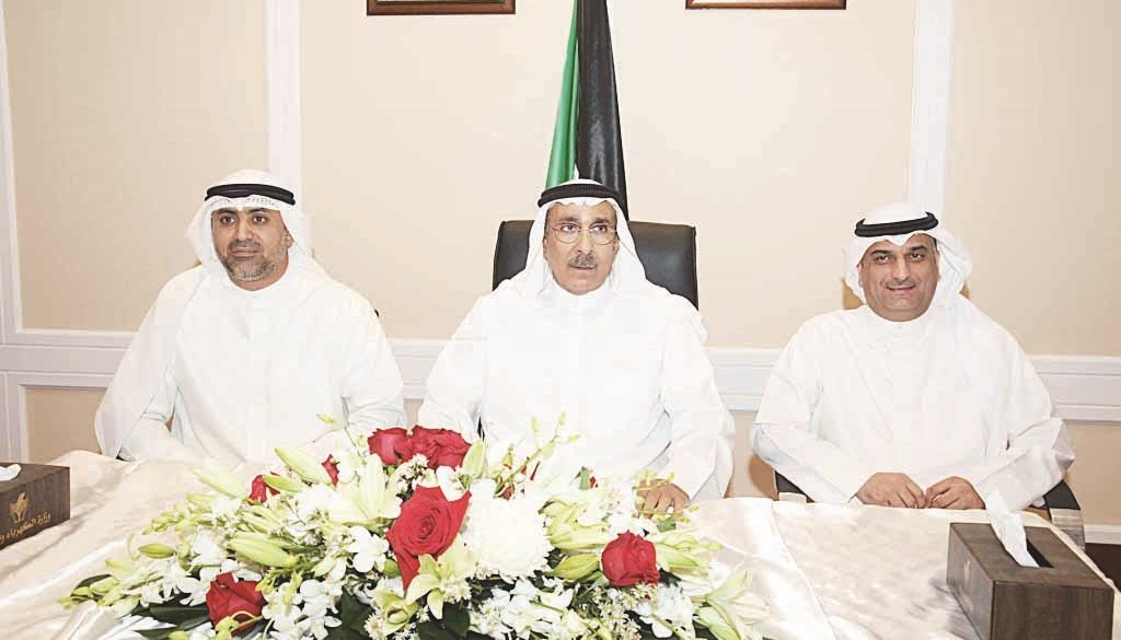 u0627u0644u062cu0633u0627u0631 u064au062au0648u0633u0637 u0627u0644u0646u0648u0631u064a u0648u0627u0644u0639u064au062fu064a u0641u064a u0627u0644u0645u0624u062au0645u0631 u0627u0644u0635u062du0627u0641u064a