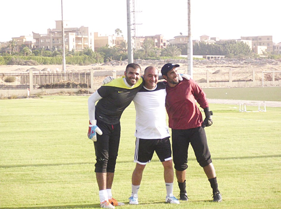 حراس مرمى السالمية قبل بدء التدريب