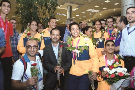 الوزير خالد عبدالعزيز في استقبال اللاعبين (خاص - «الراي»)