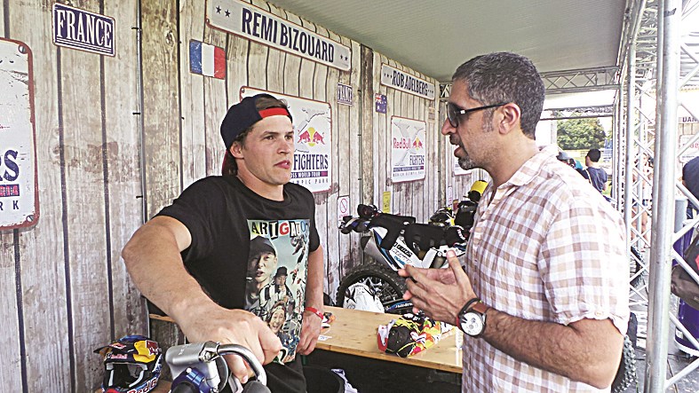 الزميل سهيل الحويك في حوار مع متصدر البطولة ليفاي شيروود