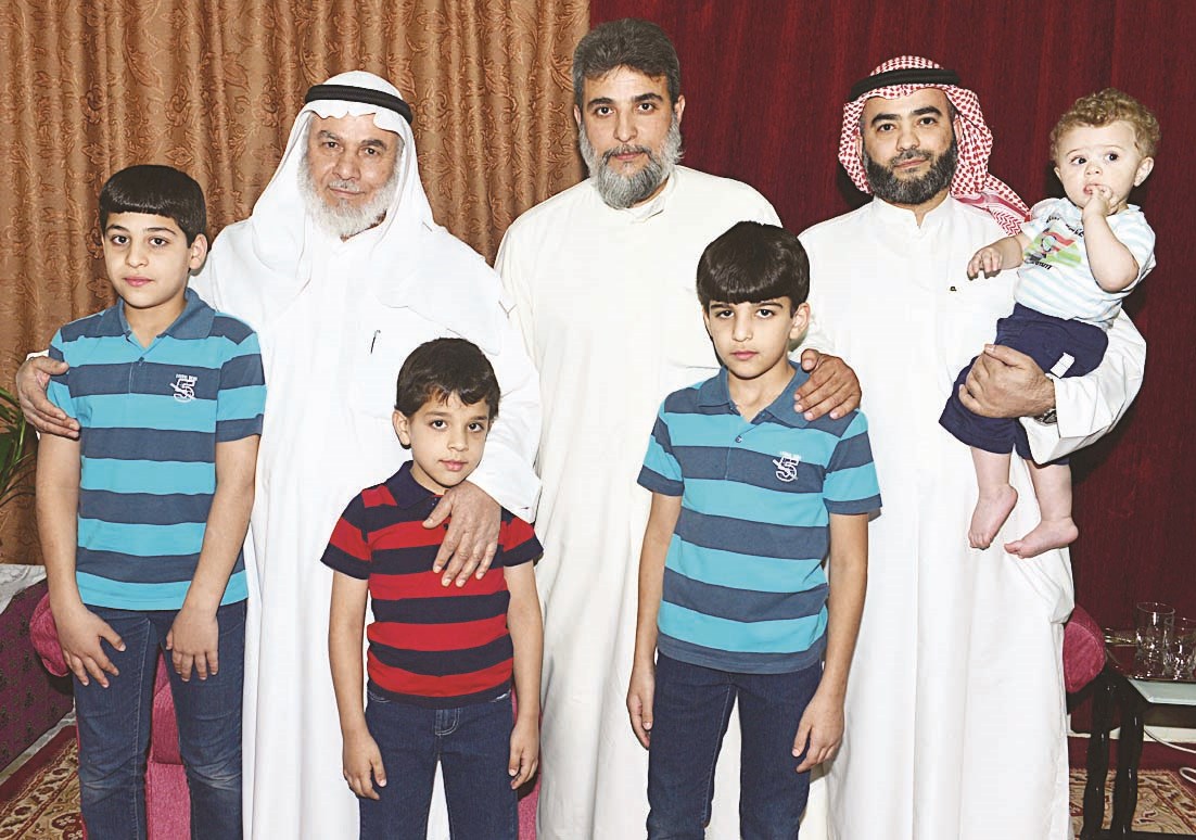 مع الأبناء والأحفاد