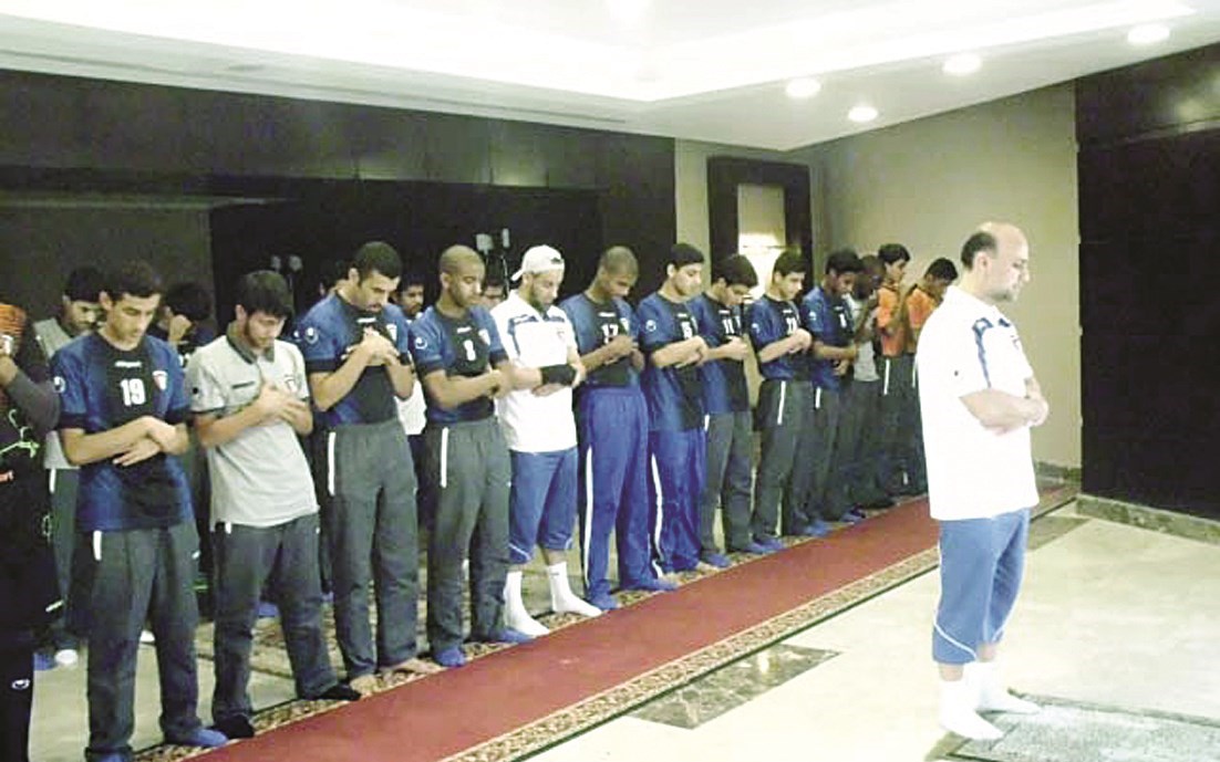 u0645u0648u0627u0638u0628u0629 u0639u0644u0649 u0623u062fu0627u0621 u0627u0644u0635u0644u0648u0627u062a u0641u064a u0645u0648u0627u0639u064au062fu0647u0627 u0623u062bu0646u0627u0621 u0627u0644u0645u0639u0633u0643u0631 (u062eu0627u0635 - u00abu0627u0644u0631u0627u064au00bb)