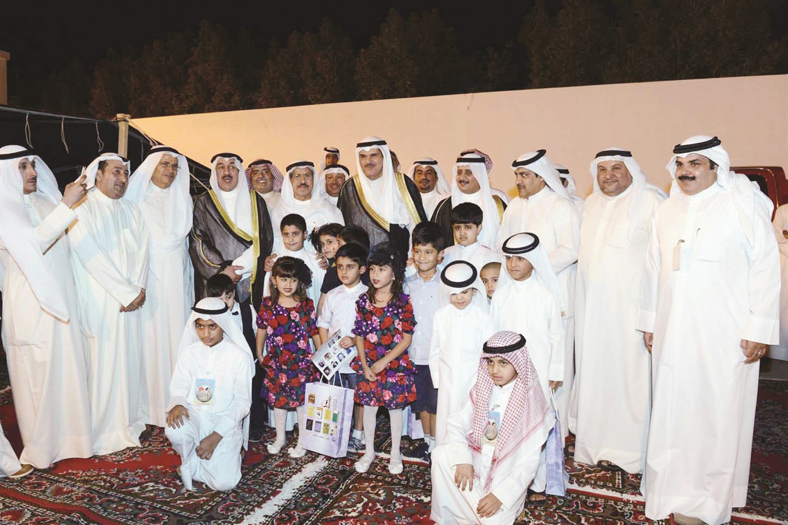 ... ومتوسطاً الحضور