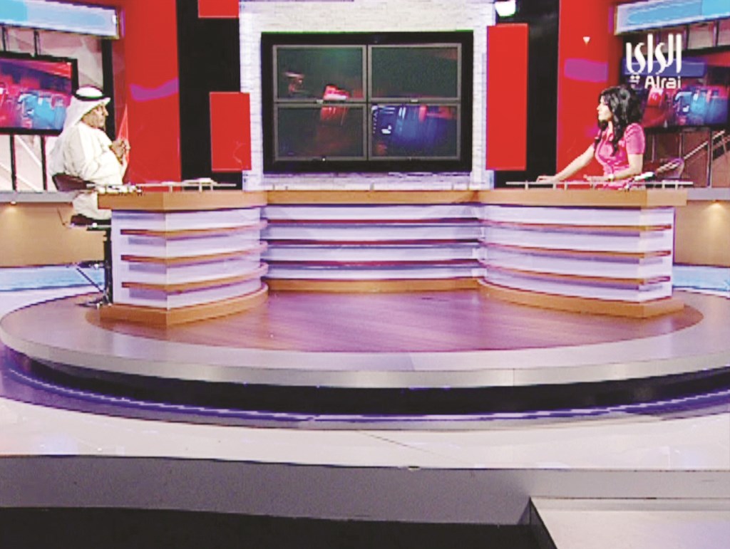 الخالد متحدثا في لقاء «الراي»