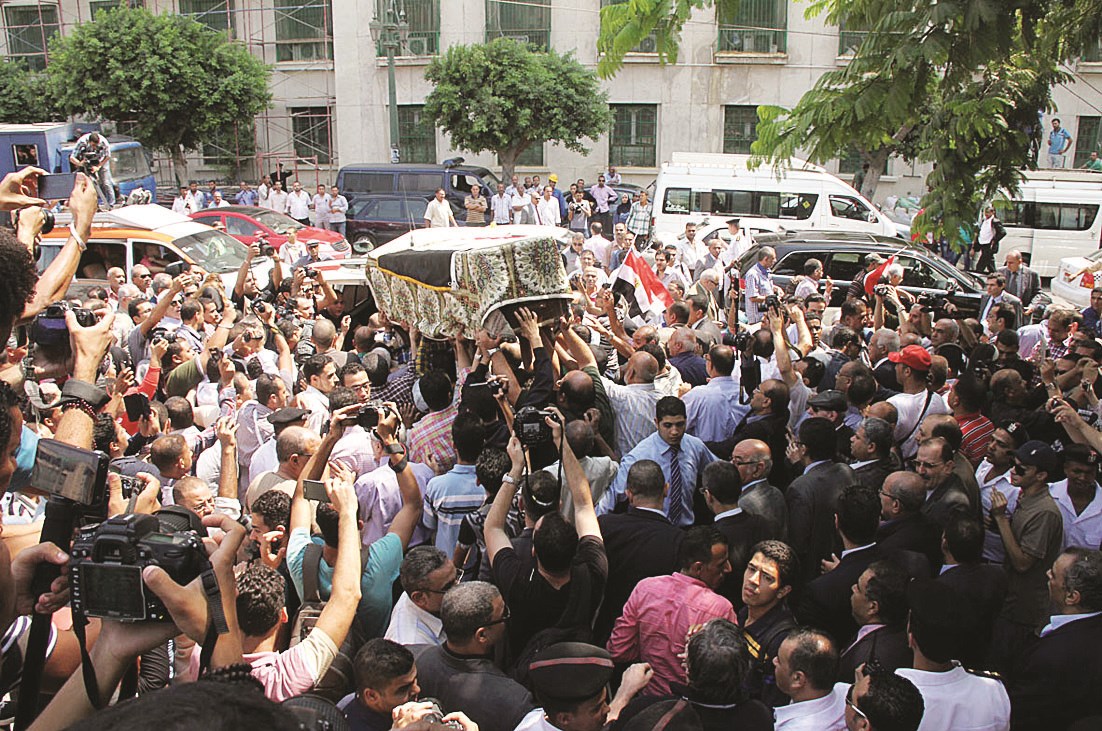 u062cu062bu0645u0627u0646 u0623u062du0645u062f u0631u062cu0628 u0645u062du0645u0648u0644u0627u064b u0648u0633u0637 u062cu0645u0648u0639 u0645u0634u064au0639u064au0647