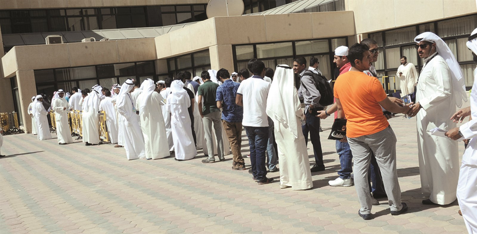 u0637u0644u0627u0628 u0641u064a u0637u0627u0628u0648u0631 u0637u0648u064au0644 u0627u0646u062au0638u0627u0631u0627 u0644u0644u062au0635u0648u064au062a