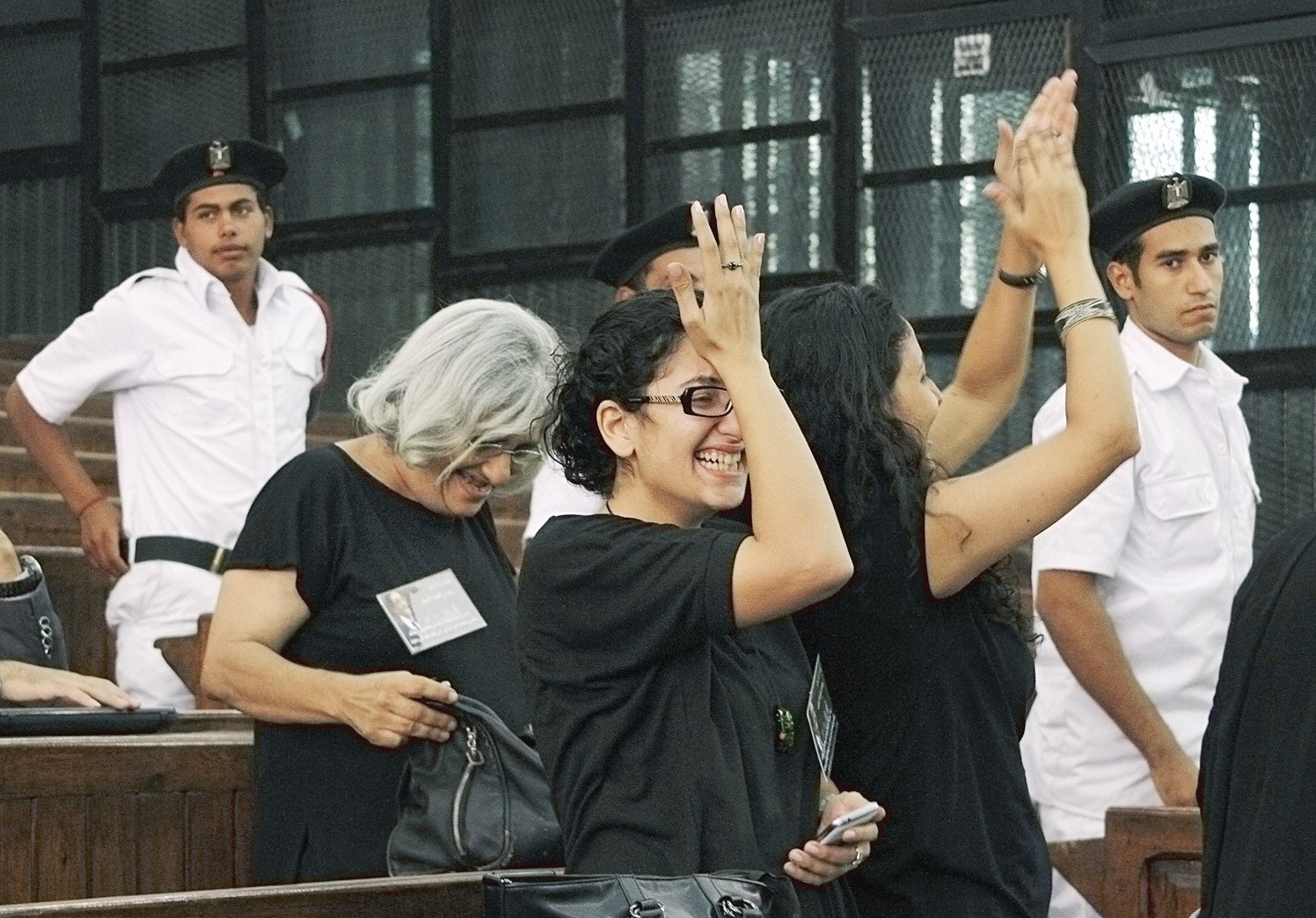 u0648u0627u0644u062fu0629 u0627u0644u0646u0627u0634u0637 u0639u0644u0627u0621 u0639u0628u062f u0627u0644u0641u062au0627u062d u0648u0634u0642u064au0642u062au0647 (u0641u064a u0627u0644u0648u0633u0637) u0628u0639u062f u0642u0631u0627u0631 u0627u0637u0644u0627u0642u0647 ( u0627 u0628)