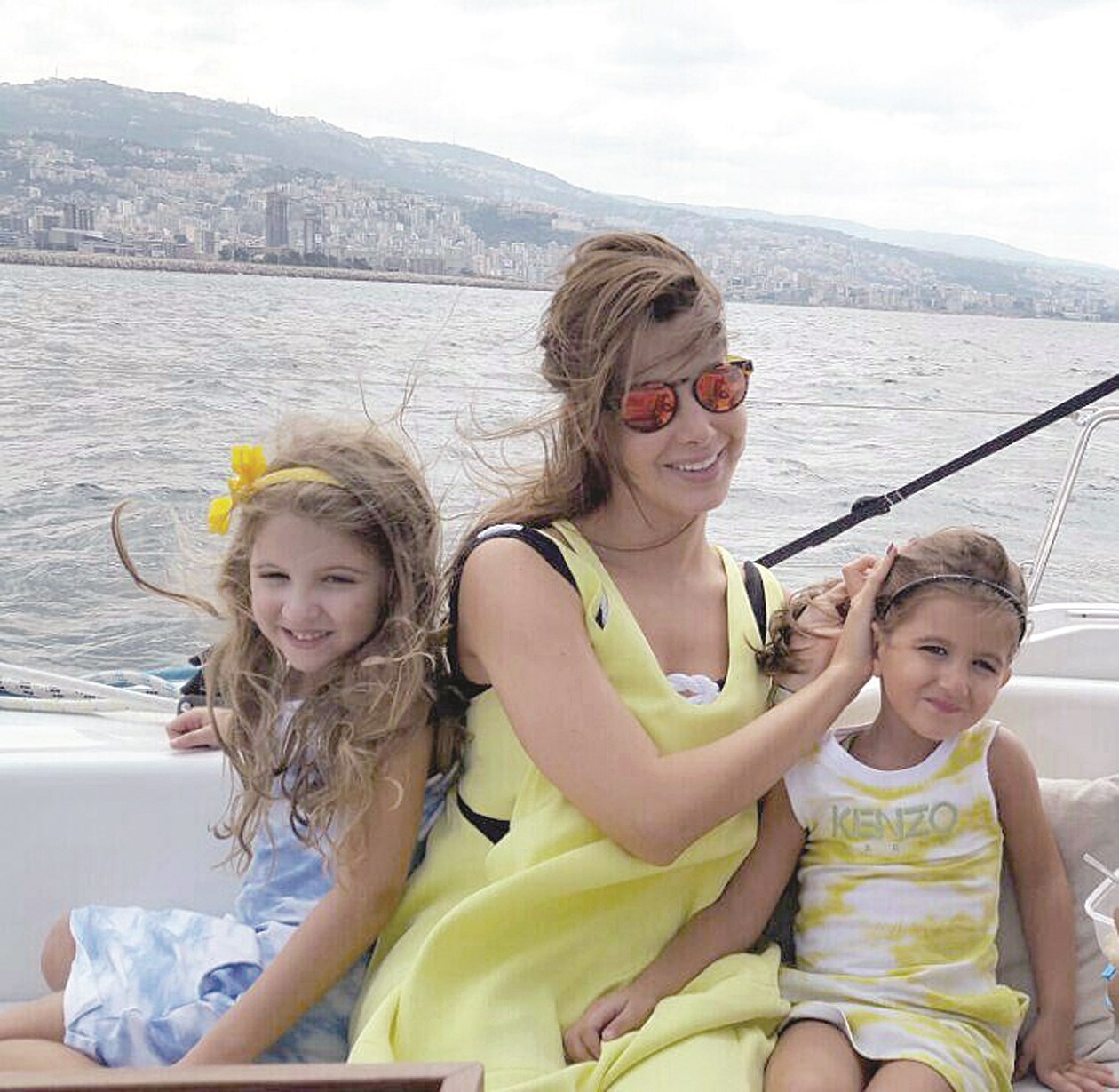 u0646u0627u0646u0633u064a u0645u0639 u0637u0641u0644u062au064au0647u0627