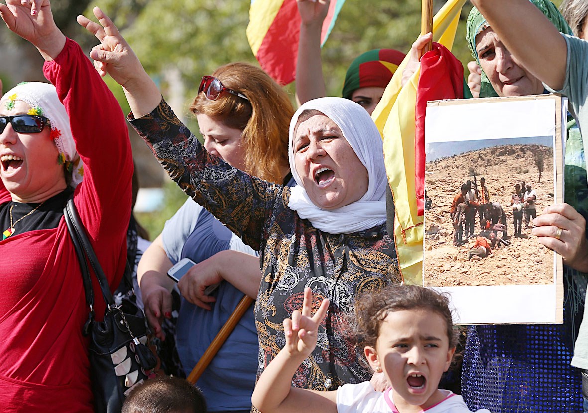 u0623u0643u0631u0627u062f u0644u0628u0646u0627u0646u064au0648u0646 u064au062au0638u0627u0647u0631u0648u0646 u0627u0645u0627u0645 u0645u0628u0646u0649 u0627u0644u0627u0645u0645 u0627u0644u0645u062au062du062fu0629 u0641u064a u0628u064au0631u0648u062a u0627u062du062au062cu0627u062cu0627 u0639u0644u0649 u0627u0639u0645u0627u0644 u00abu0627u0644u062fu0648u0644u0629 u0627u0644u0627u0633u0644u0627u0645u064au0629u00bb (u0627 u0628)