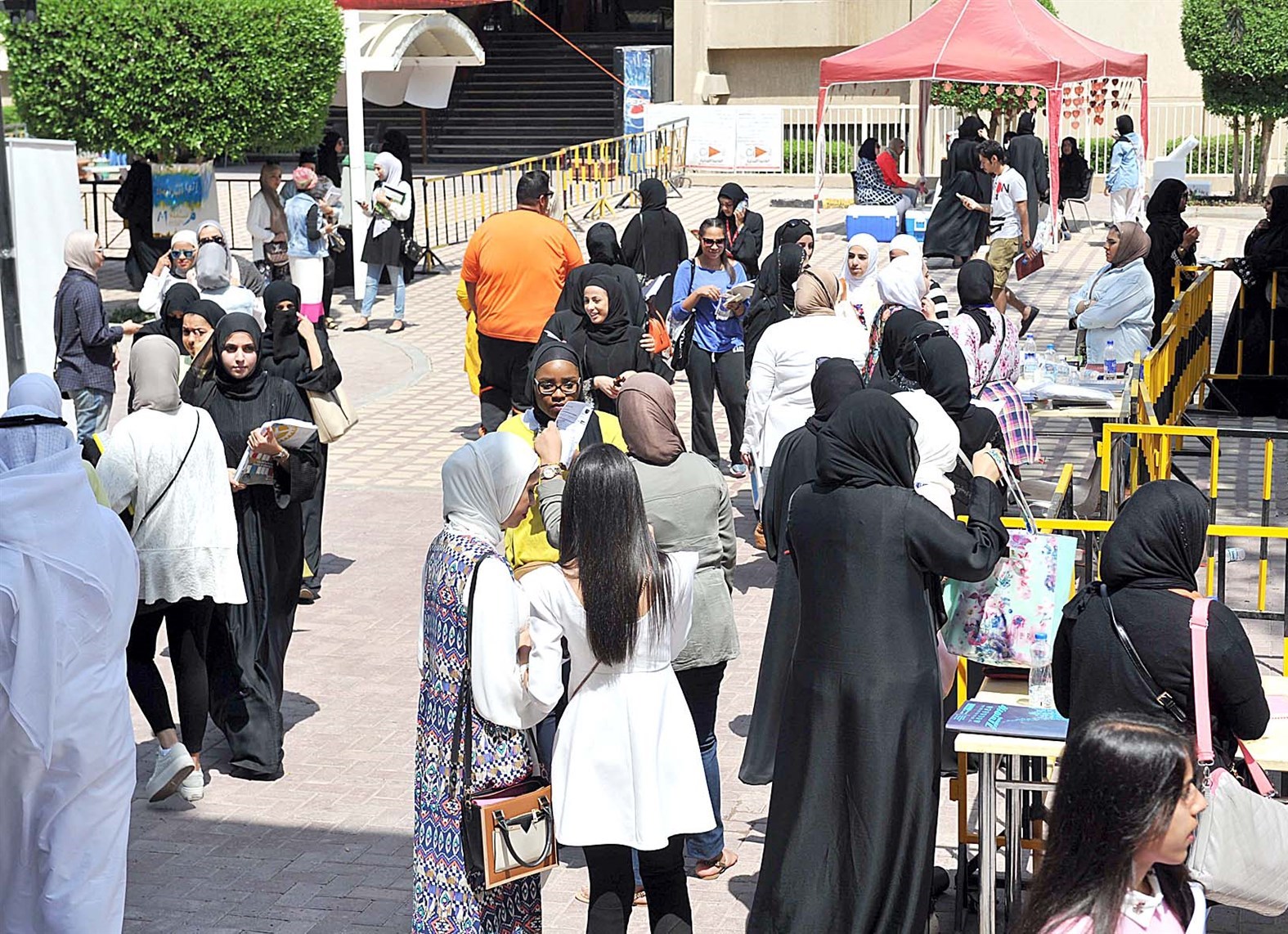 u0627u0642u0628u0627u0644 u0645u0646 u0627u0644u0637u0627u0644u0628u0627u062a u0639u0644u0649 u0627u0644u0627u0646u062au062eu0627u0628u0627u062a