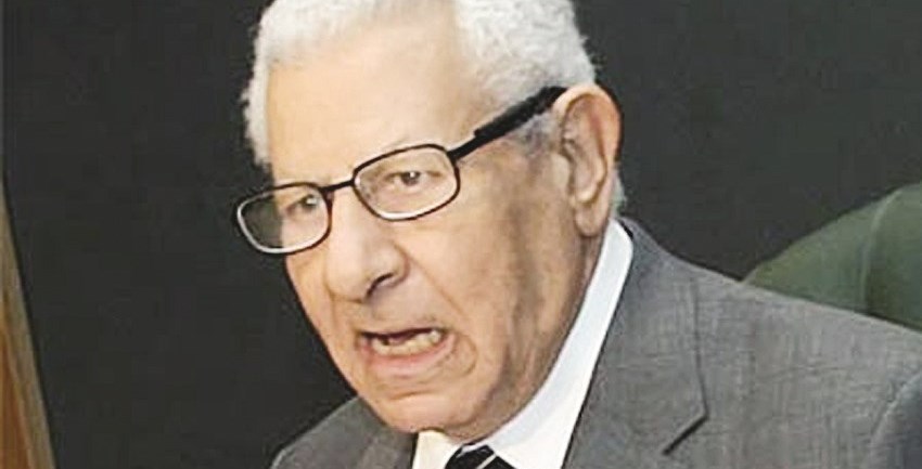 مكرم محمد أحمد