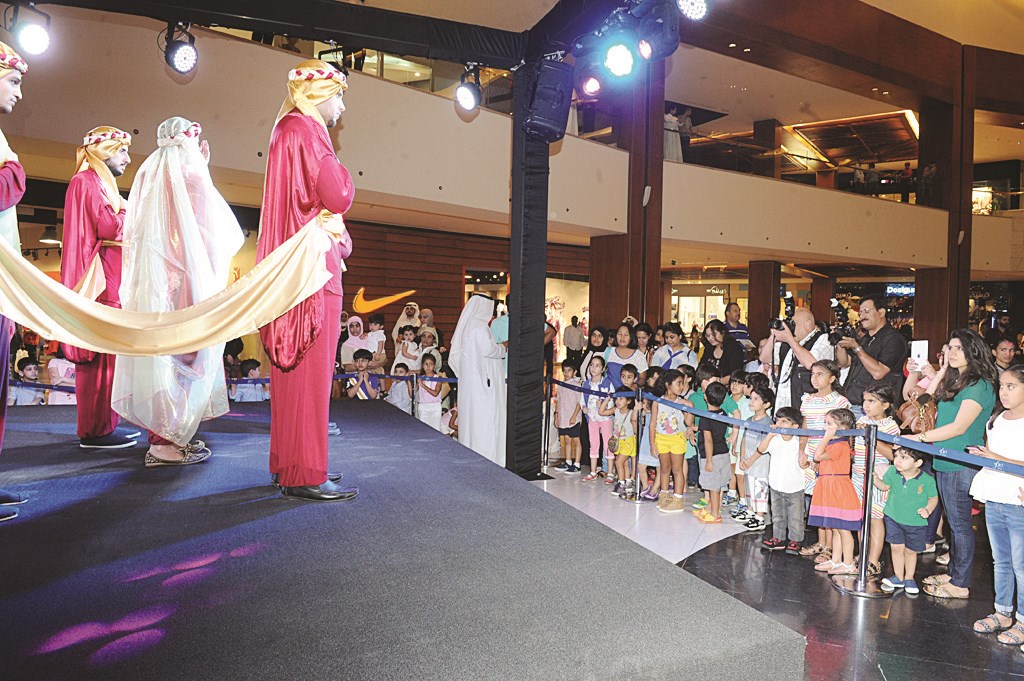 فقرات متنوعة في المعرض